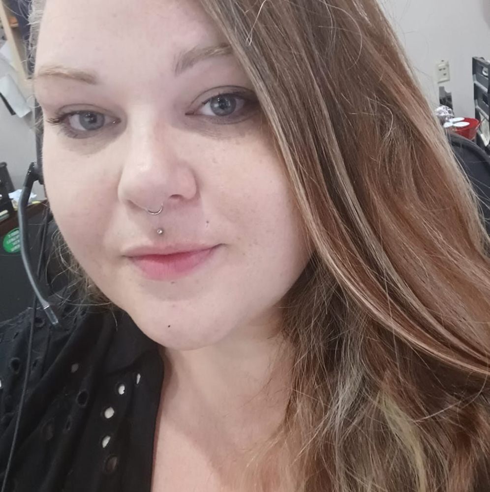 Meet your Posher, Leeann